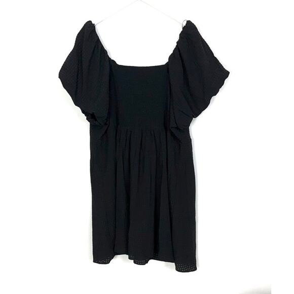 Old Navy Flutter Puff Sleeve Textured Dress - Picture 5 of 7